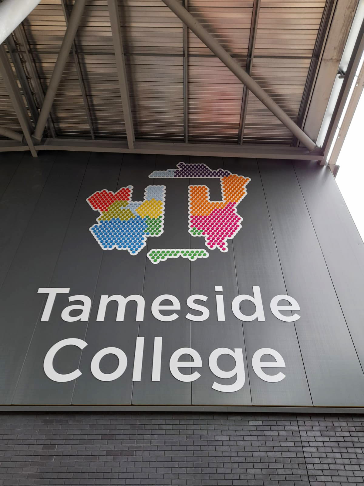 Tameside College signage